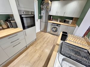 Kitchen- click for photo gallery